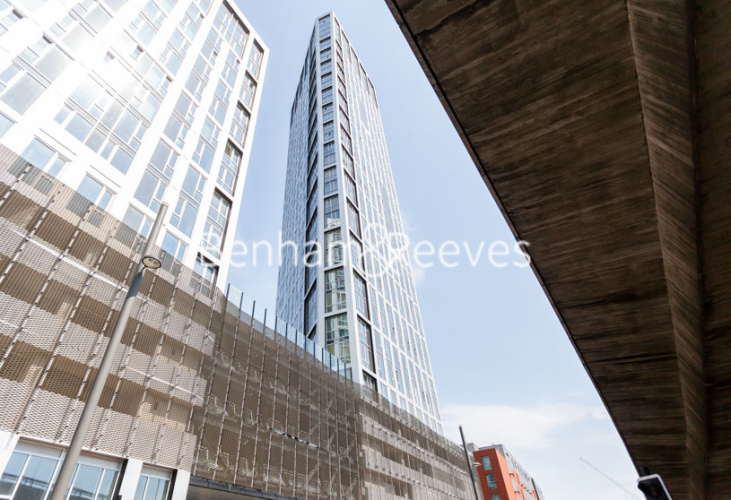 3 bedrooms flat to rent in High Street, Stratford, E15-image 5