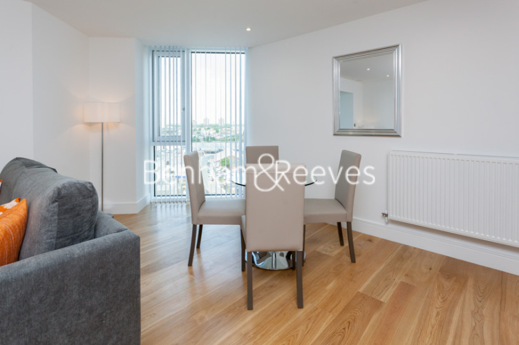 3 bedrooms flat to rent in High Street, Stratford, E15-image 7