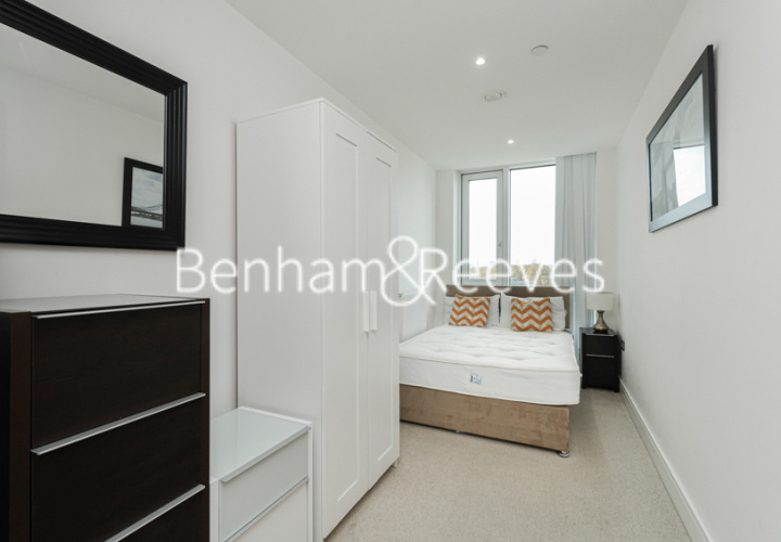 3 bedrooms flat to rent in High Street, Stratford, E15-image 13