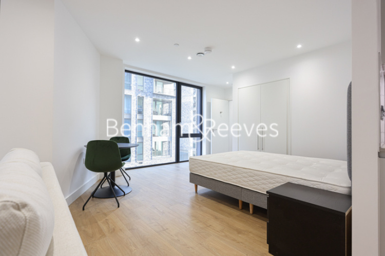 Studio flat to rent in Blair Street, Aberfeldy Village, E14-image 13