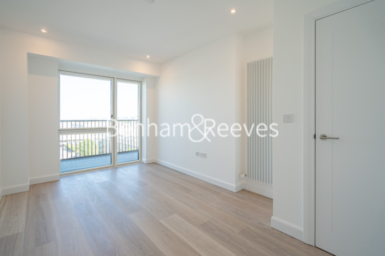 2 bedrooms flat to rent in Western Gateway, Royal Dock, E16-image 9