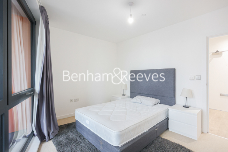 1  bedroom flat to rent in Williamsburg Plaza, Canary Wharf, E14-image 3