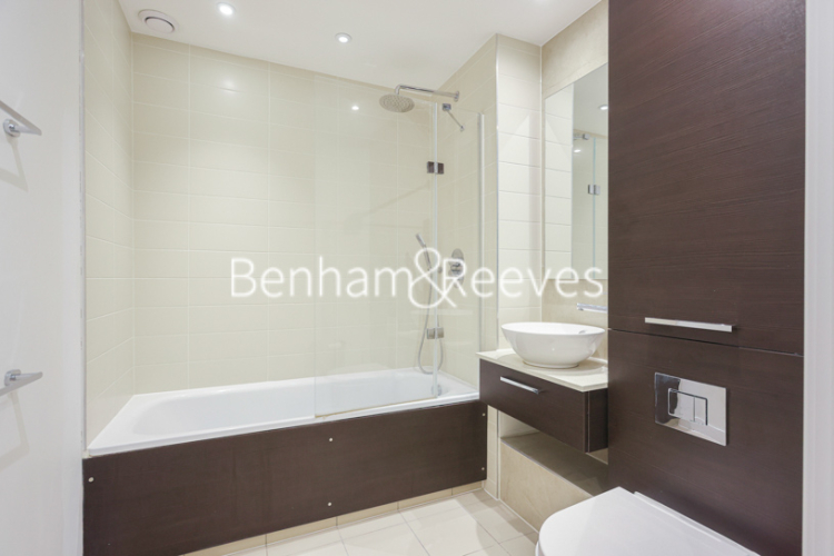 1  bedroom flat to rent in Williamsburg Plaza, Canary Wharf, E14-image 4