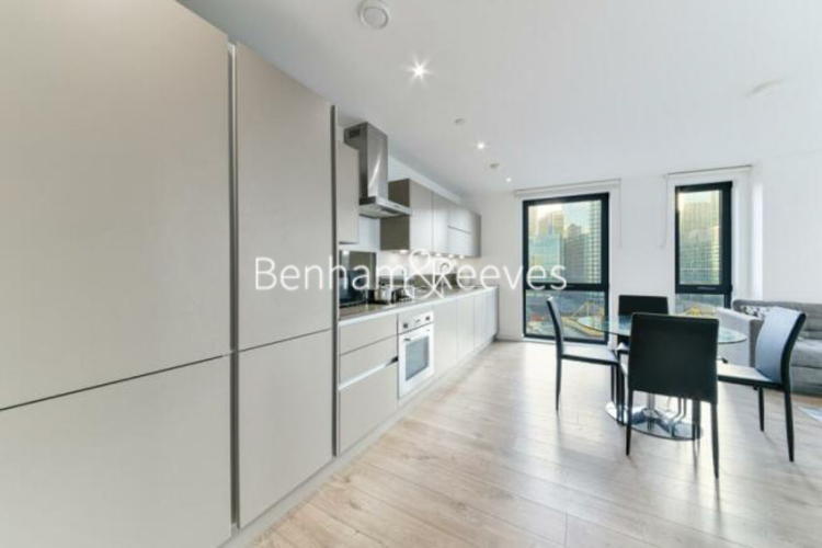 2  bedrooms flat to rent in Williamsburg Plaza ,Canary Wharf, E14-image 2