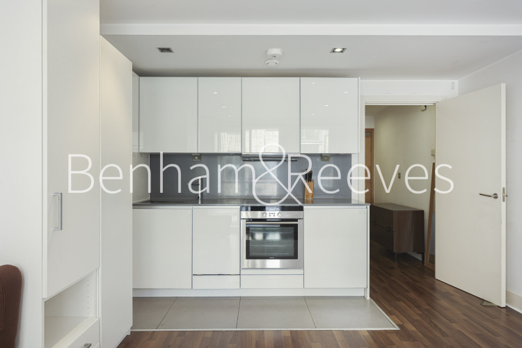 Studio flat to rent in Caspian Wharf, Yeo Street, E3-image 7