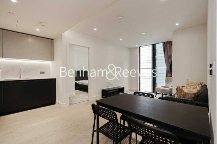 2  bedrooms flat to rent in Harcourt Tower, Canary Wharf, E14-image 17