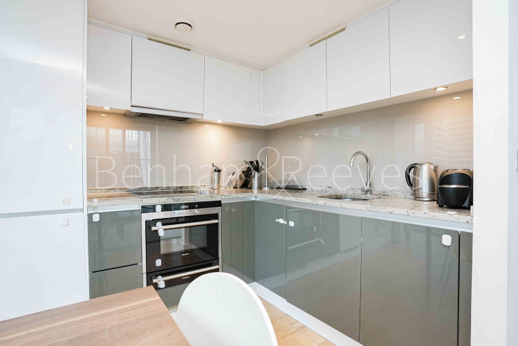 2 bedrooms flat to rent in Marsh Wall, Canary Wharf, E14-image 2