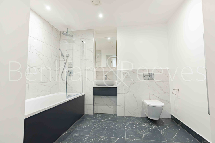 2 bedrooms flat to rent in One Thames Quay, Marsh Wall, E14-image 4