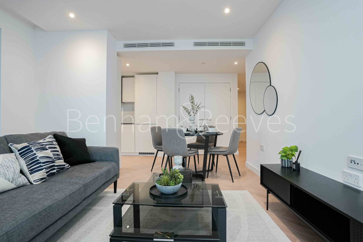 2 bedrooms flat to rent in One Thames Quay, Canary wharf, E14-image 1