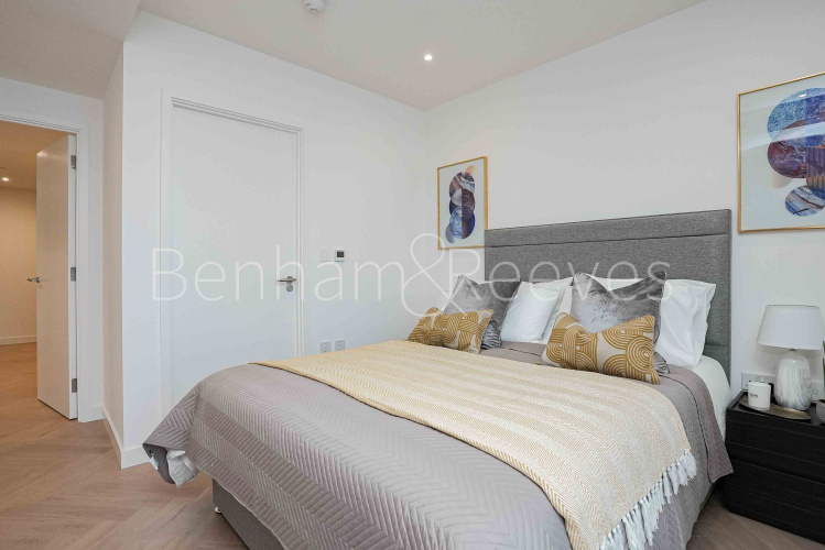 2 bedrooms flat to rent in One Thames Quay, Canary wharf, E14-image 6