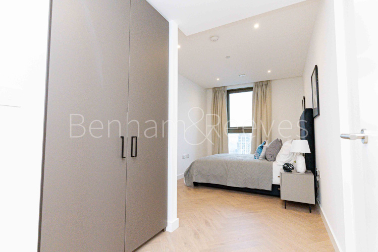 2 bedrooms flat to rent in One Thames Quay, Canary wharf, E14-image 16