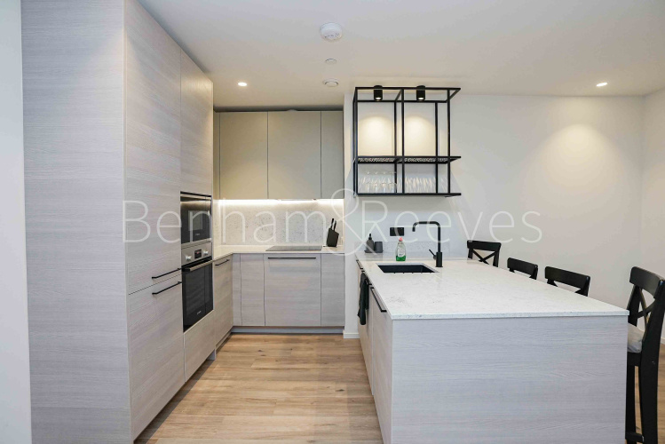 1 bedroom flat to rent in Hawser Lane, Poplar riverside, E14-image 2