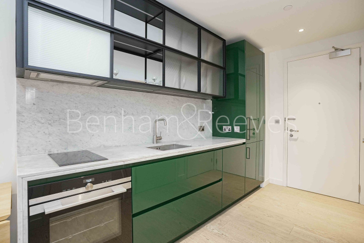 Studio flat to rent in Wards Place, Canary Wharf, E14-image 2