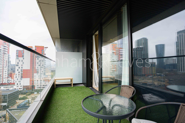 Studio flat to rent in Wards Place, Canary Wharf, E14-image 5