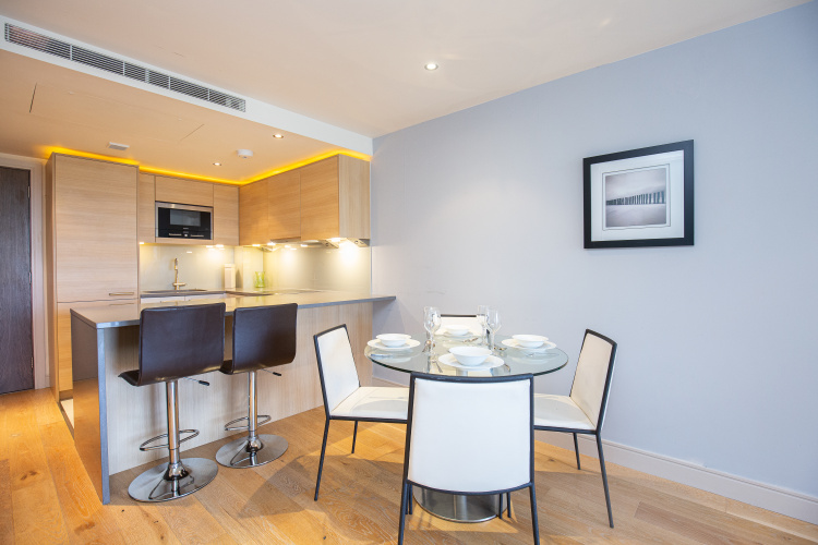 Studio flat to rent in Townmead Road, Fulham, SW6-image 3