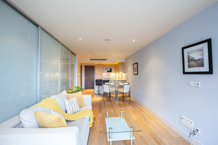 Studio flat to rent in Townmead Road, Fulham, SW6-image 10