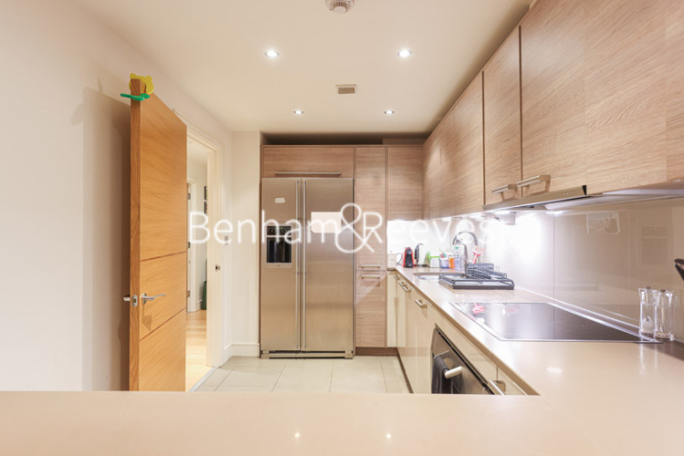 2 bedrooms flat to rent in Lensbury Avenue, Fulham, SW6-image 2