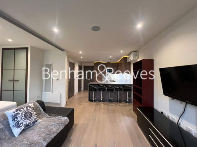 Studio flat to rent in Townmead Road, Imperial Wharf, SW6-image 8