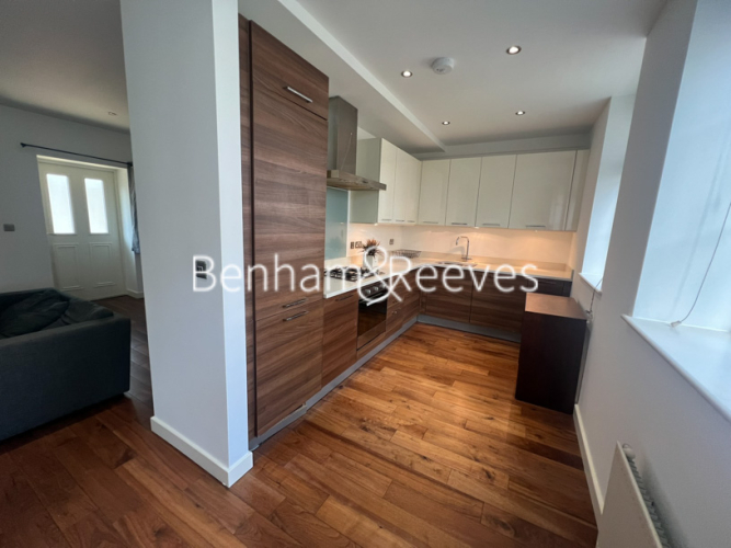 2 bedrooms flat to rent in Townmead Road, Imperial Wharf, SW6-image 2