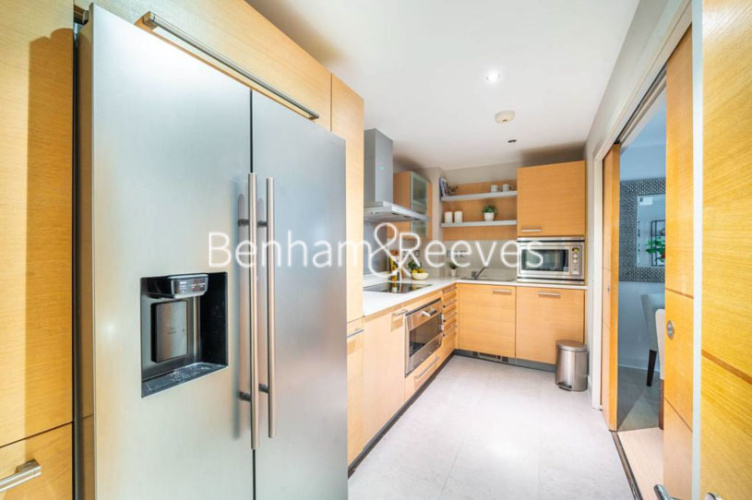 2 bedrooms flat to rent in Fountain House, The Boulevard, SW6-image 2