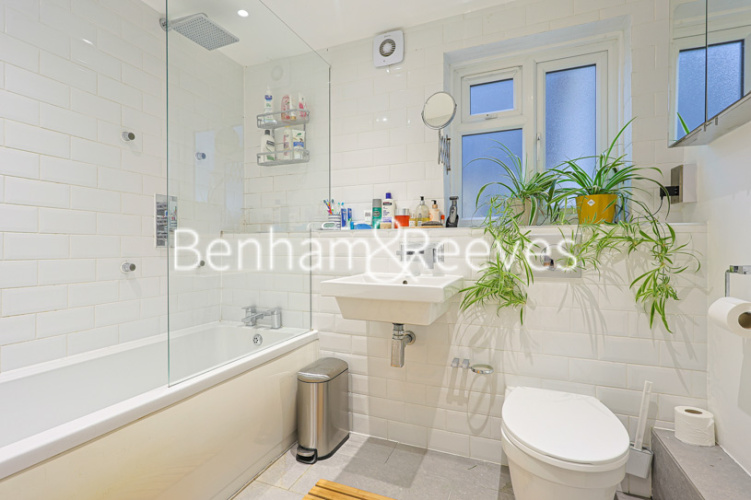 4 bedrooms flat to rent in Rylston Road, Fulham, SW6-image 4