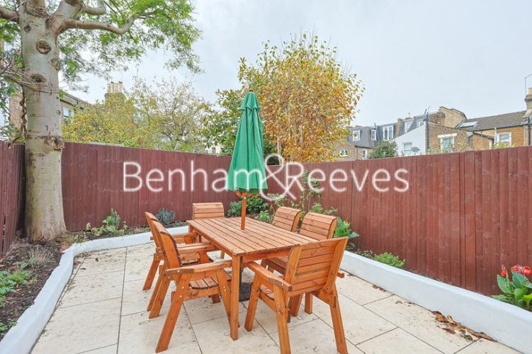 4 bedrooms flat to rent in Rylston Road, Fulham, SW6-image 5