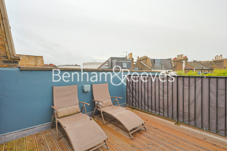 4 bedrooms flat to rent in Rylston Road, Fulham, SW6-image 10