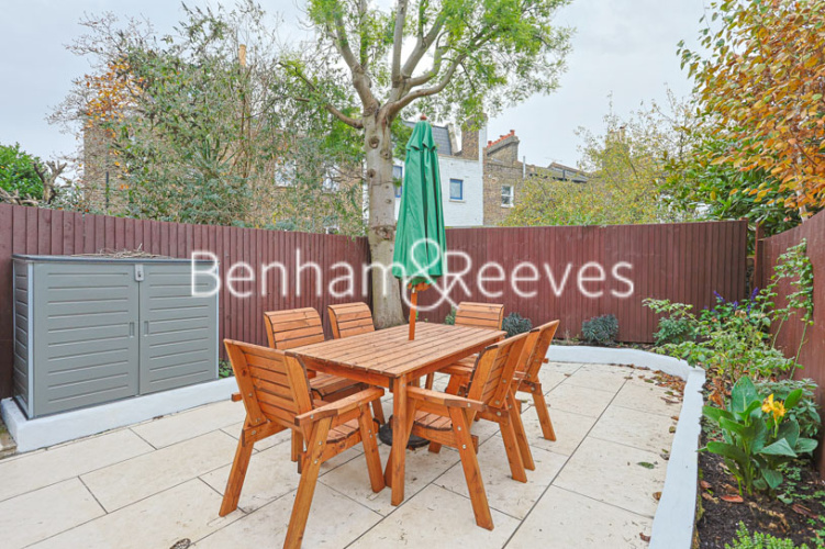 4 bedrooms flat to rent in Rylston Road, Fulham, SW6-image 21