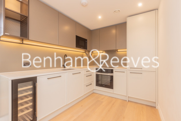 1 bedroom flat to rent in Lockgate Road, Imperial Whaf, SW6-image 2