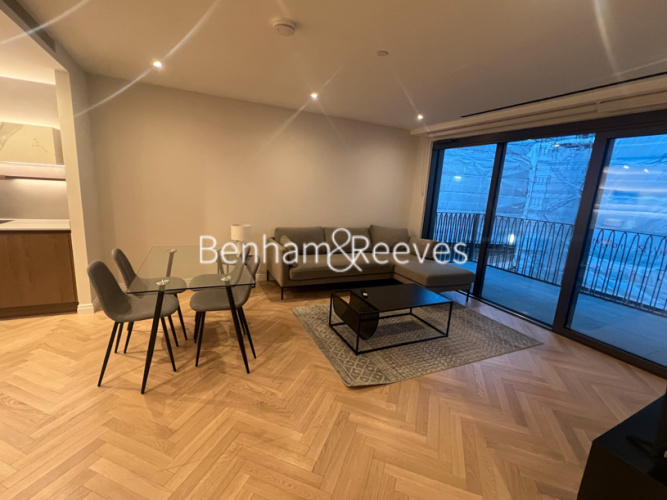 2  bedrooms flat to rent in Saxon House, Parkland Walk,SW6-image 1