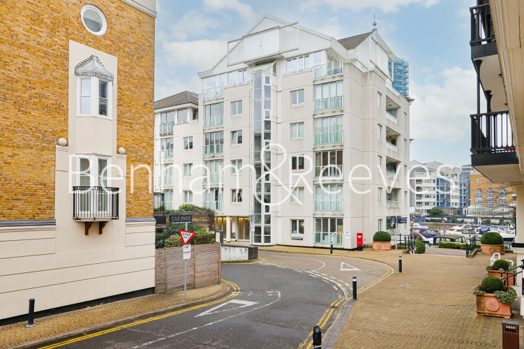 2  bedrooms flat to rent in Carlyle Court, Chelsea Harbour, SW10-image 13