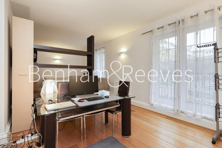 2  bedrooms flat to rent in Carlyle Court, Chelsea Harbour, SW10-image 16