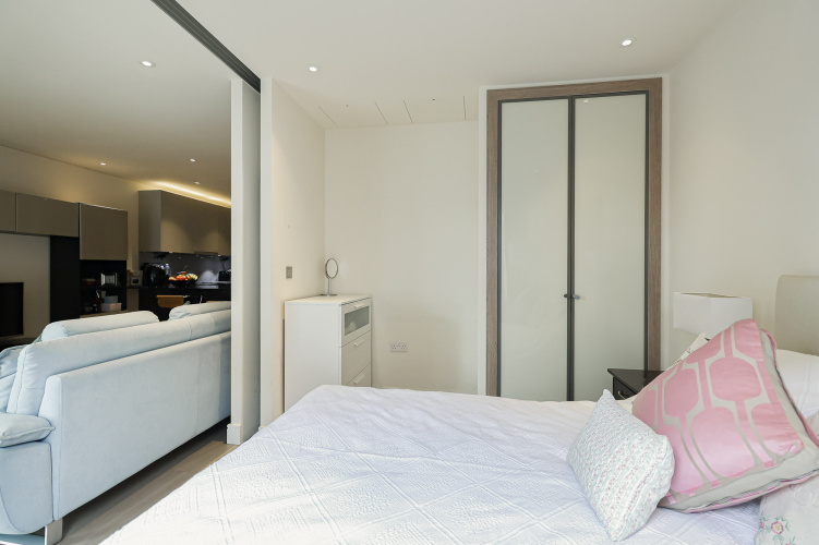 Studio flat to rent in Dockside House, Park Street, SW6-image 3