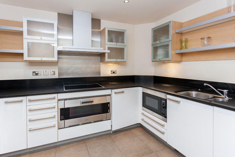 2 bedrooms flat to rent in Marina Point, Fulham, SW6-image 5