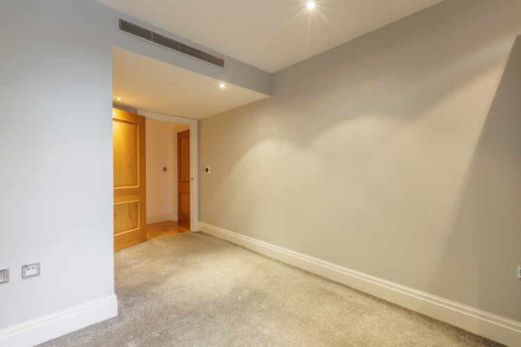 2  bedrooms flat to rent in Chelsea Vista, Imperial Wharf, SW6-image 3