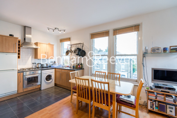 1 bedroom flat to rent in Lady Somerset Road, Highgate,NW5-image 2