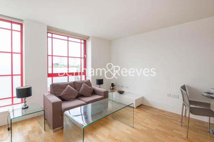 1 bedroom flat to rent in Highbury Stadium Square, Highbury, N5-image 1