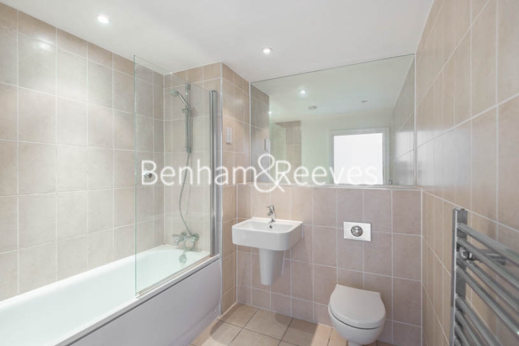 1 bedroom flat to rent in Highbury Stadium Square, Highbury, N5-image 5