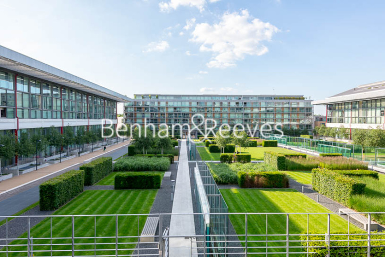 1 bedroom flat to rent in Highbury Stadium Square, Highbury, N5-image 5