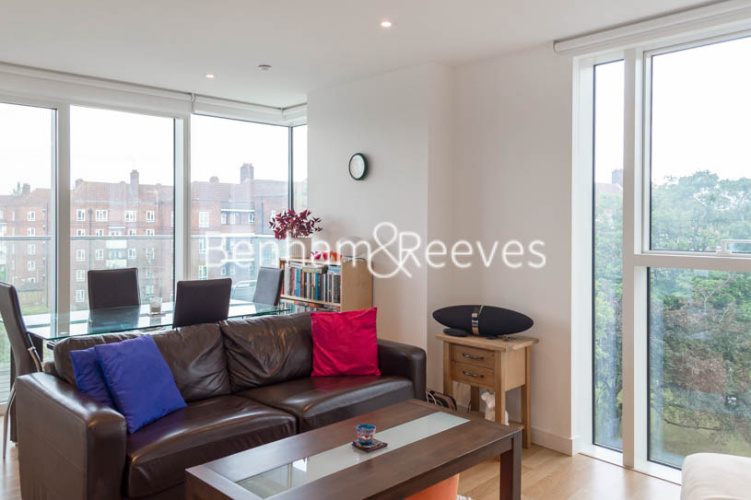 1 bedroom flat to rent in Woodberry Grove, Finsbury Park, N4-image 1