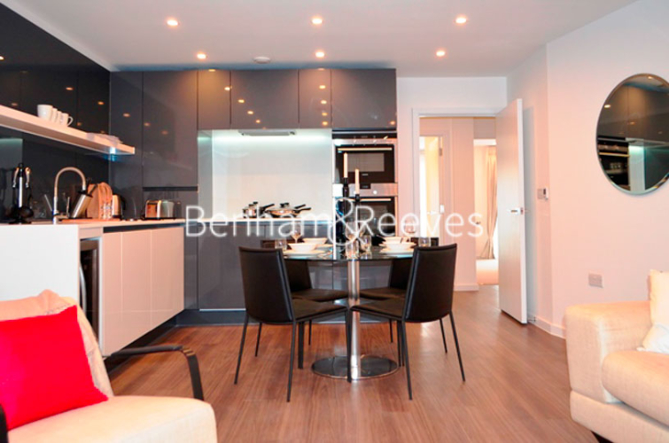 2 bedrooms flat to rent in Loxford Gardens, Highbury Park, N5-image 2