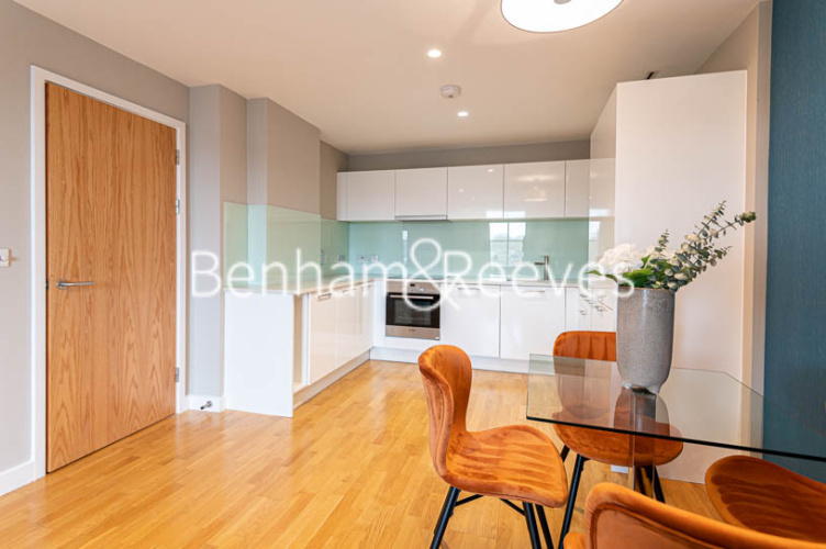 2 bedrooms flat to rent in Highbury Gardens, Holloway Road, N7-image 8