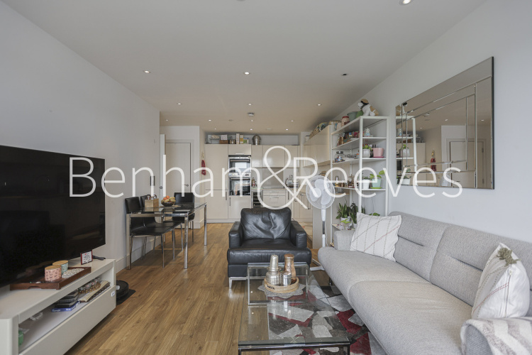 2 bedrooms flat to rent in Queensland Road, Highgate, N7-image 3