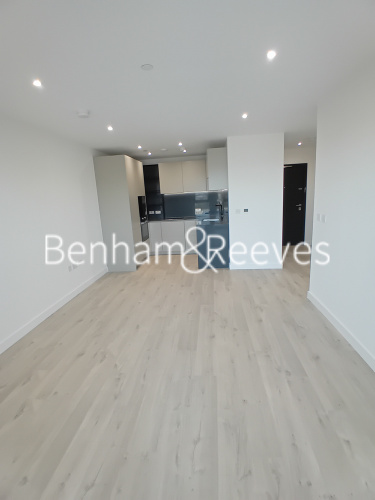 1 bedroom flat to rent in Anax Street, Highgate, N4-image 1