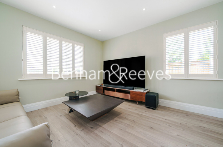 3 bedrooms house to rent in Trent Park, Enfield, EN4-image 14