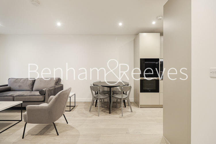 1  bedroom flat to rent in Court Damsel, Woodberry Park, N4-image 13