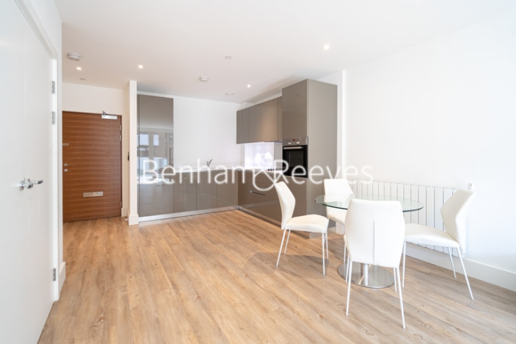 1 bedroom flat to rent in Plumstead Road, Woolwich, SE18-image 2