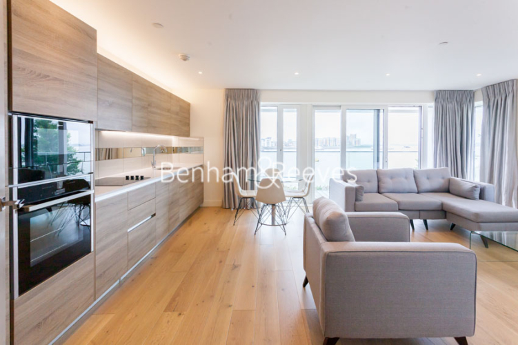 3 bedrooms flat to rent in Duke of Wellington Avenue, Woolwich, SE18-image 15