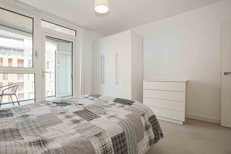 1  bedroom flat to rent in Cable Walk, Enderby Wharf Greenwich, SE10-image 11