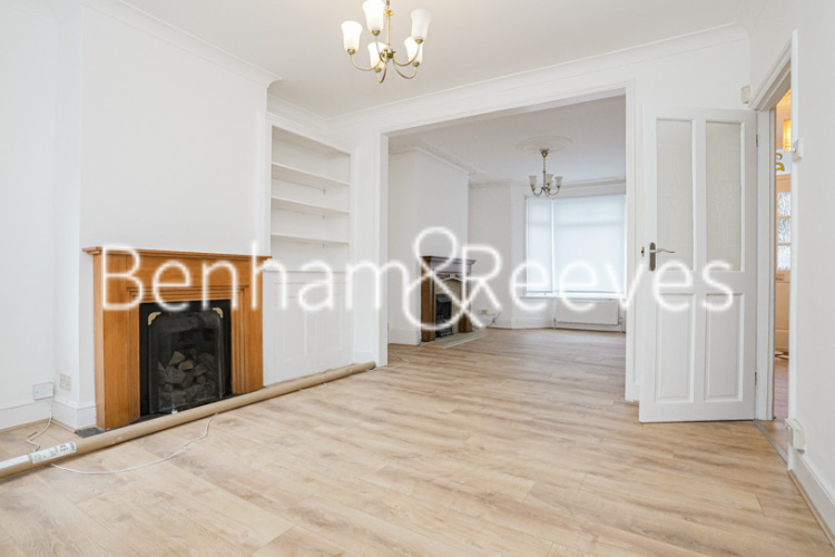 2 bedrooms flat to rent in Federation Road, Abbey Wood, SE2-image 1